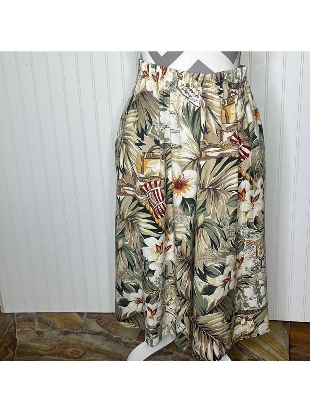 Alfred Dunner Tropical Print  Skirt Size 14 Petite